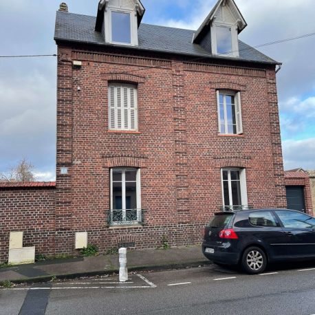 Façade – Maison F5 avec cour – Elbeuf – ST Immobilier Elbeuf