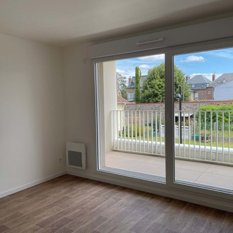 Salle de séjour-salon - studio avec alcôve - St Aubin les Elbeuf - Exclusivité ST Immobilier Elbeuf